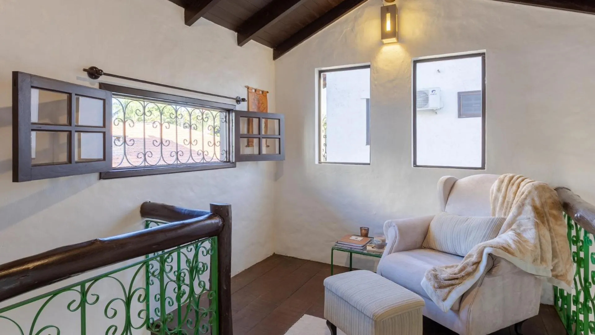 Casa Charmosa, Em Condominio Na Cachoeira Florianópolis